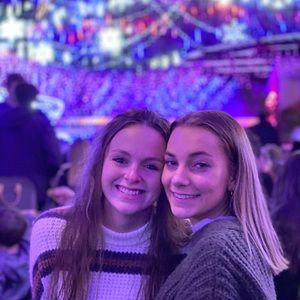 Meet your Posher, Fallon